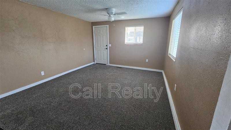2903 N Smith St - Photo 5 of 27