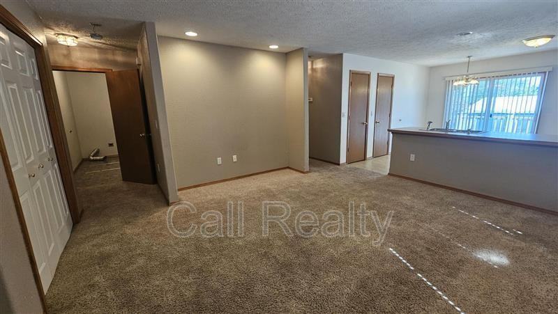 3127 E 18th Ave - Photo 4 of 25