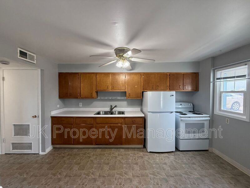 1322 1st Ave Nw #02 - Photo 6 of 13