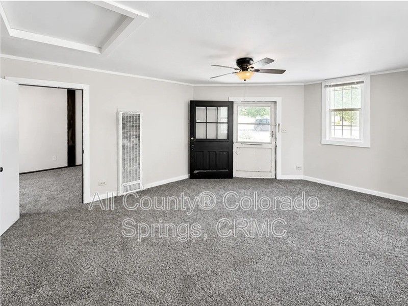 215 E Dale St - Photo 3 of 14