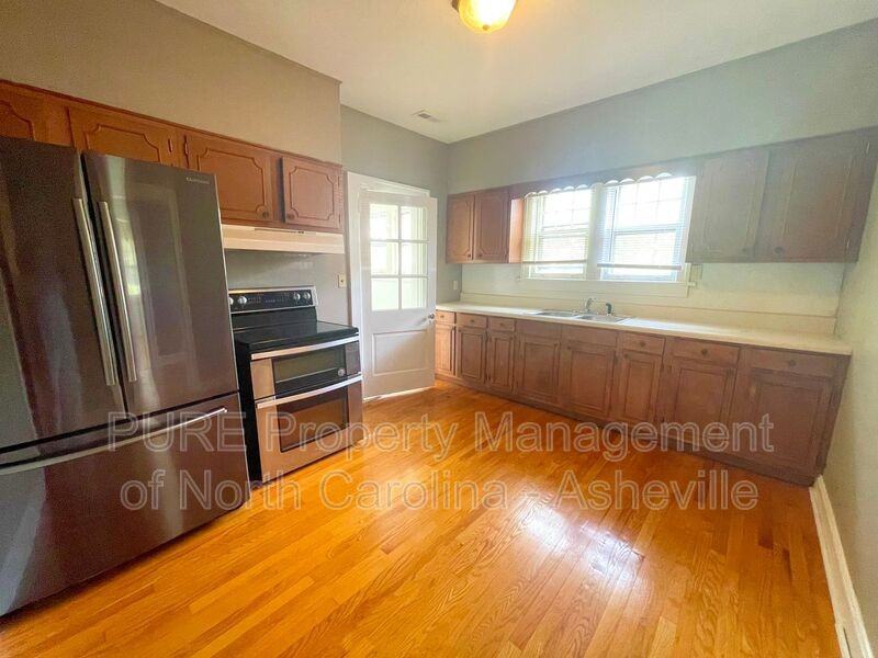 21 Vermont Ave #1UPSTAIRS - Photo 6 of 18