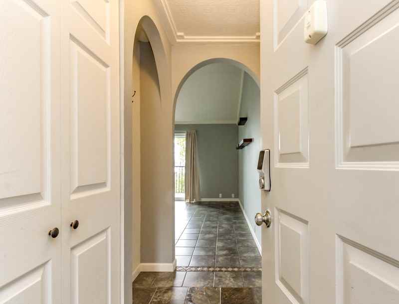 625 N Jackson Ave #B42 - Photo 7 of 29