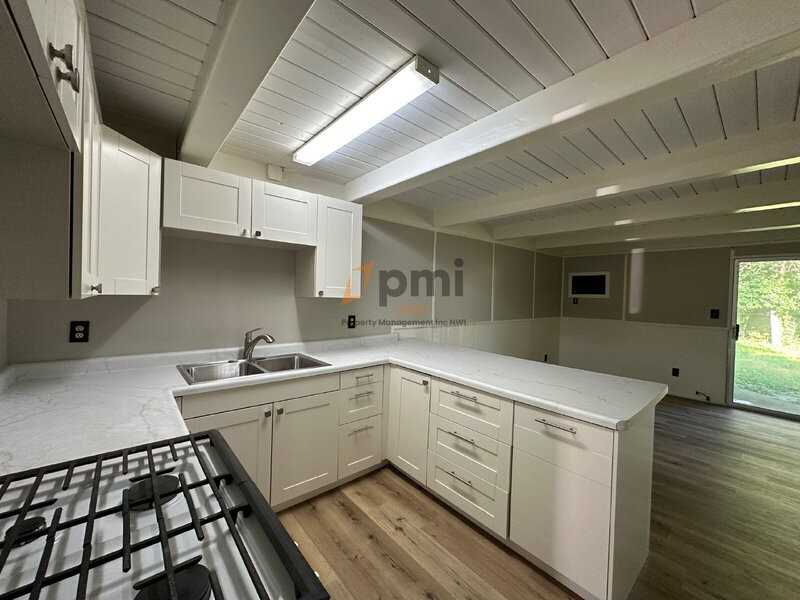 515 Bies St - Photo 3 of 11