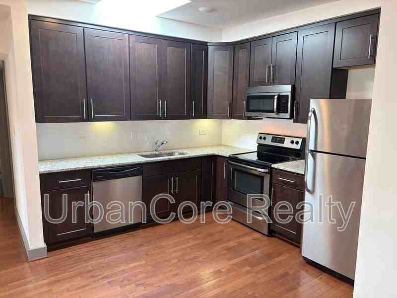 1400 N Arthur Ashe Blvd #208 - Photo 4 of 21