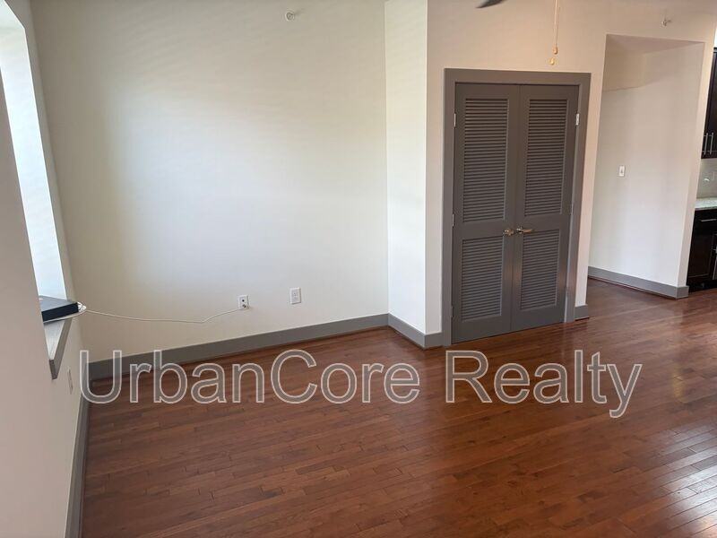 1400 N Arthur Ashe Blvd #208 - Photo 7 of 21