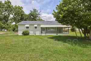 featured image of 105 Truman St