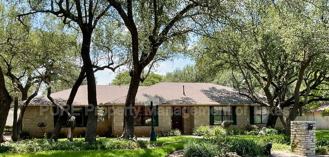 201 Oakwood Dr - Photo 1 of 1