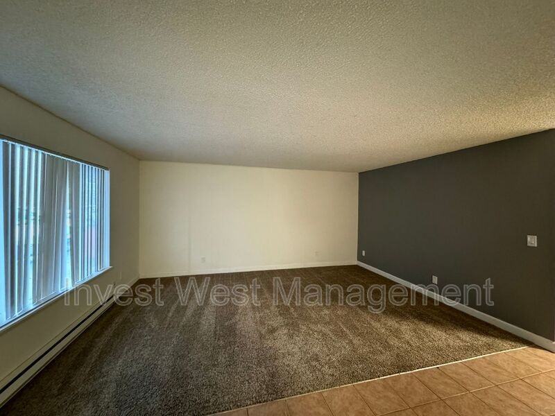 972 33rd Ave #34 - Photo 5 of 11