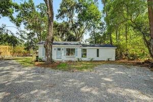featured image of 106 Holcomb St