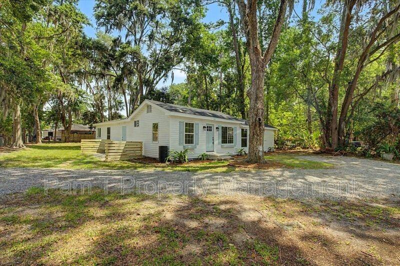 106 Holcomb St - Photo 2 of 30