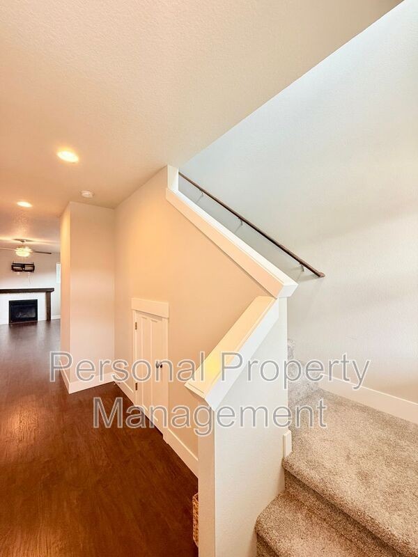 1530 Nw 29th Pl - Photo 7 of 35