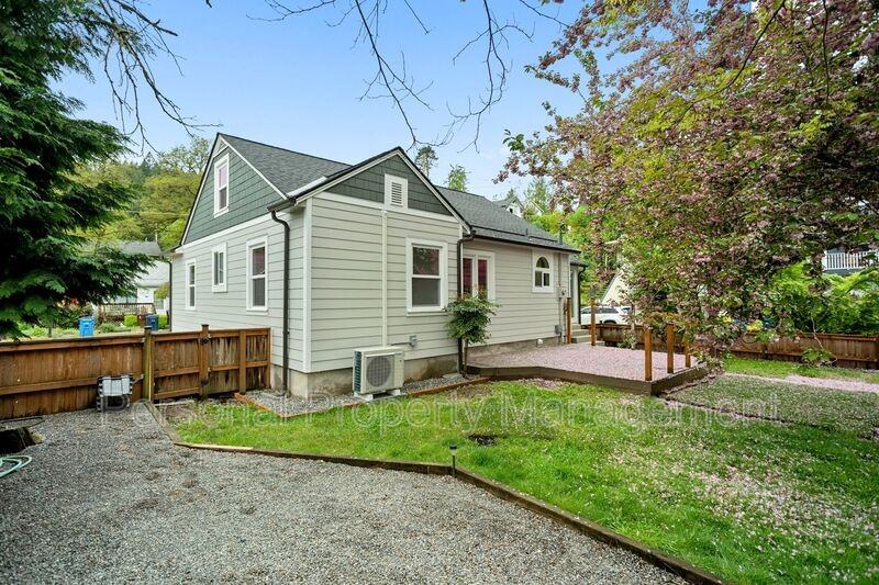 1346 Nw Couch St - Photo 2 of 39