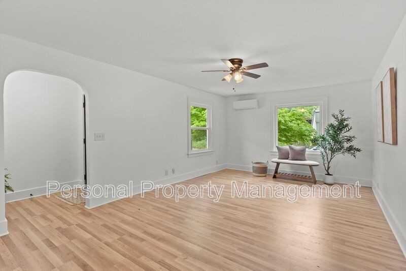 1346 Nw Couch St - Photo 5 of 39