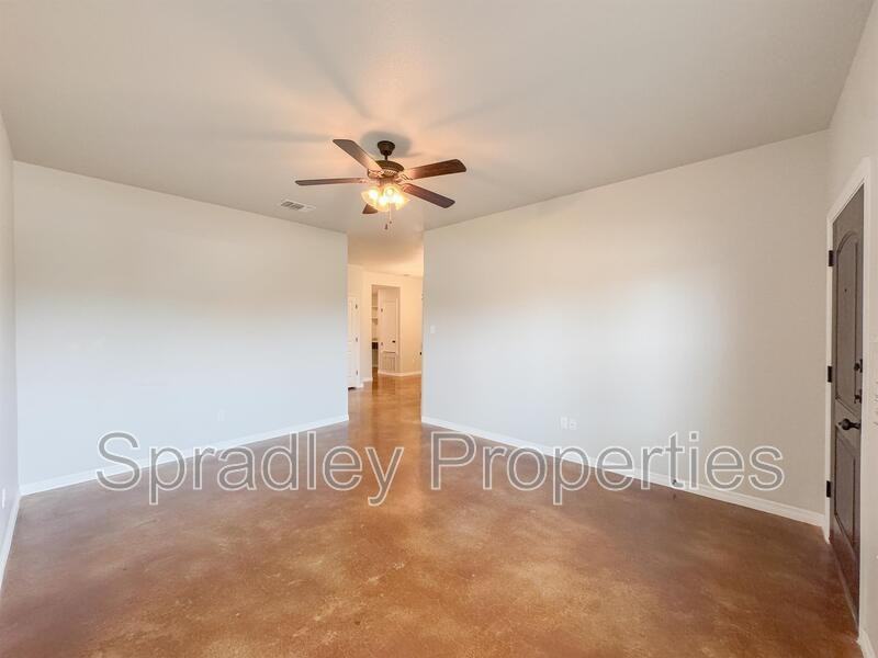 202 Juniper Dr Unit A - Photo 4 of 20