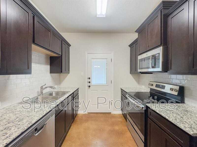 202 Juniper Dr Unit A - Photo 6 of 20
