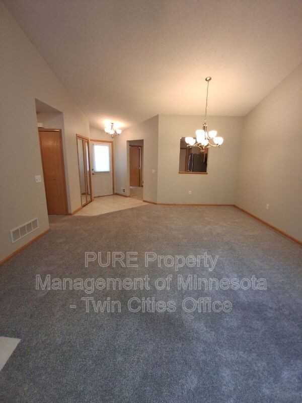 612 Lake View Dr - Photo 3 of 18