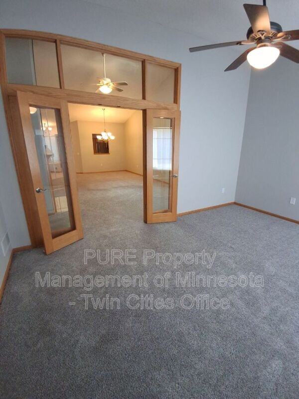 612 Lake View Dr - Photo 5 of 18
