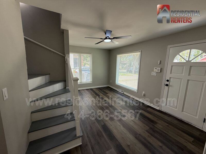 4845 N 44th St - Photo 3 of 12