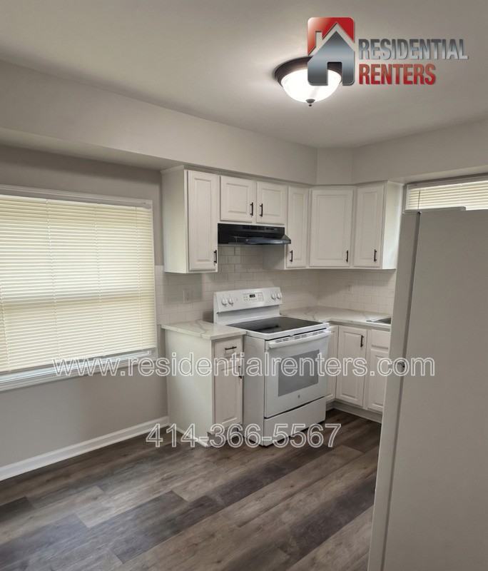 4845 N 44th St - Photo 4 of 12