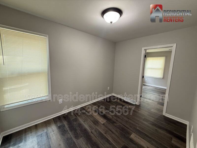 4845 N 44th St - Photo 7 of 12