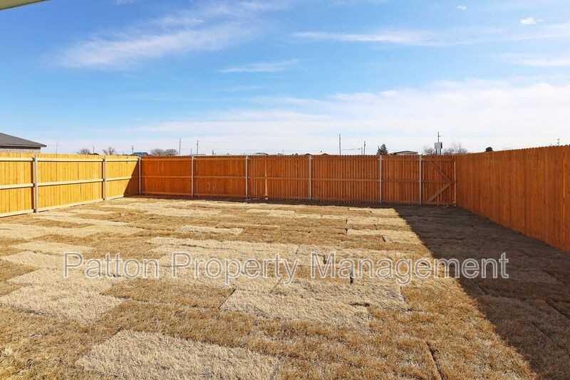 13771 Periwinkle Dr - Photo 3 of 26