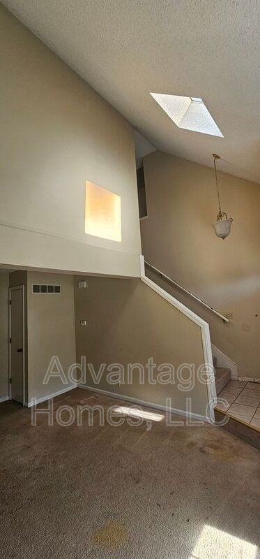 10832 Haskins St - Photo 3 of 15