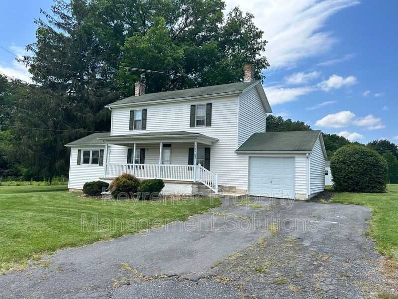 209 Tanner Ln - Photo 2 of 47
