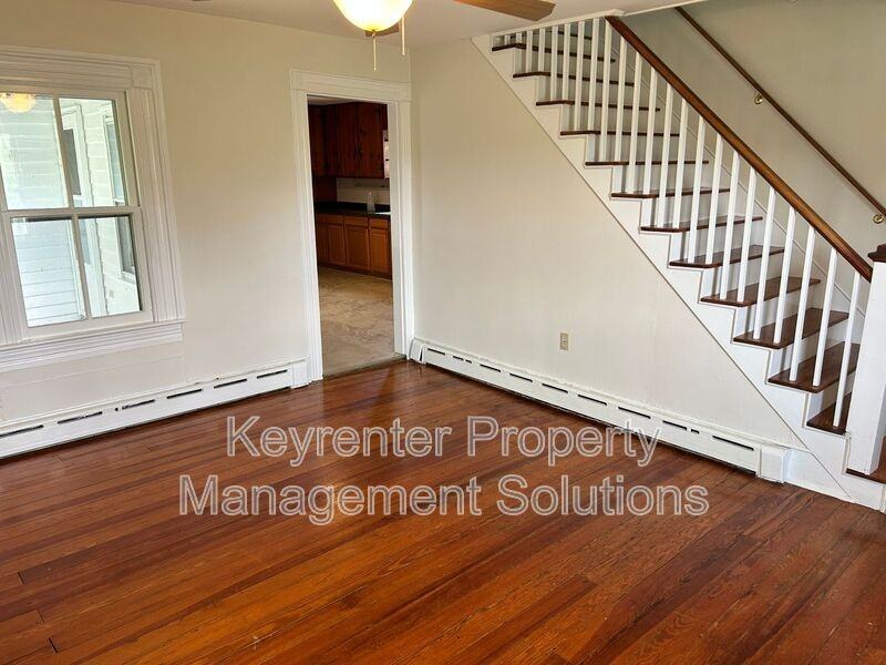 209 Tanner Ln - Photo 5 of 47