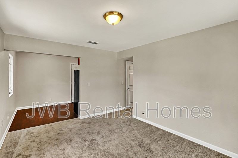 6863 W Virginia Ave - Photo 4 of 17