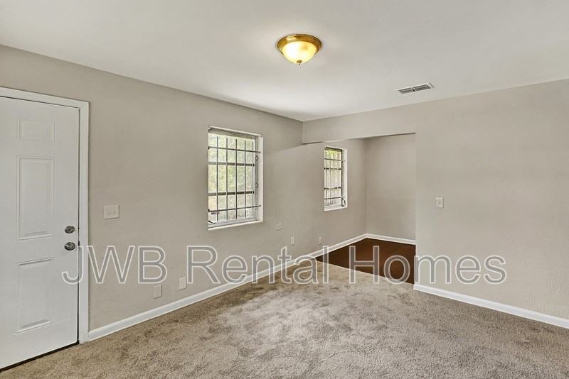 6863 W Virginia Ave - Photo 5 of 17