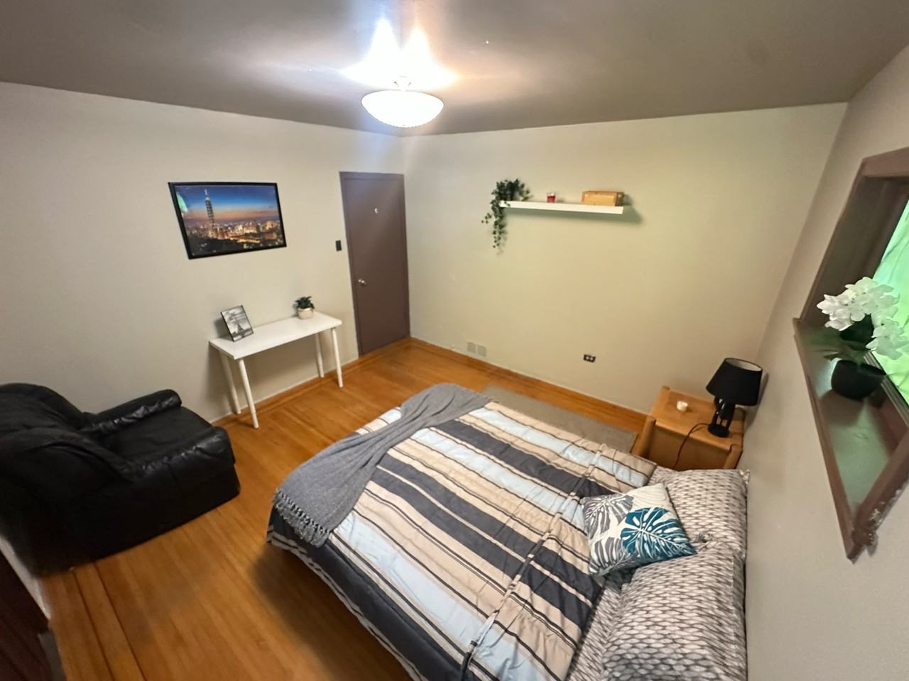 1671 West King Edward Avenue - Photo 2 of 4