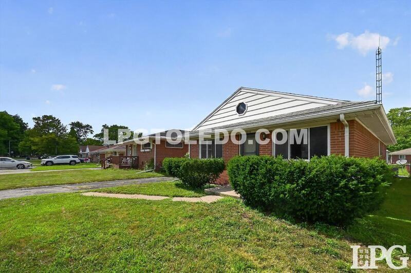 1818 Christian Ave - Photo 3 of 26
