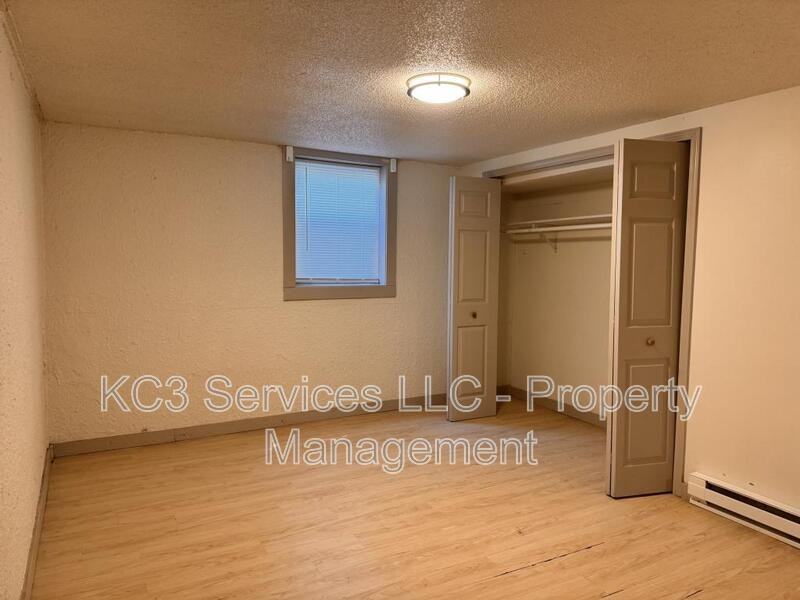 11108 Bennington Ave #B - Photo 5 of 7