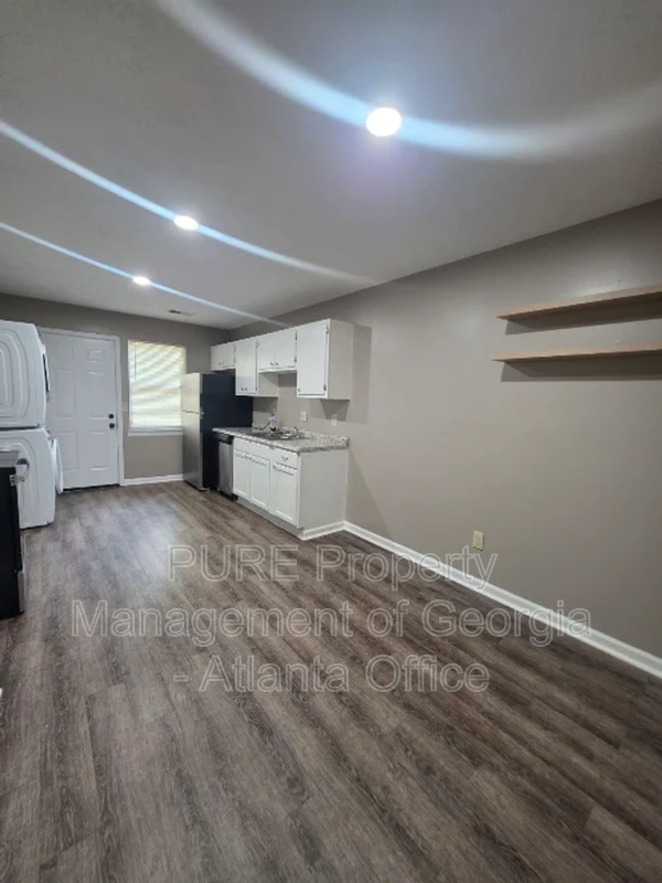 181 Kimberly Way Sw - Photo 2 of 12