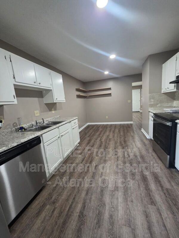 181 Kimberly Way Sw - Photo 4 of 12
