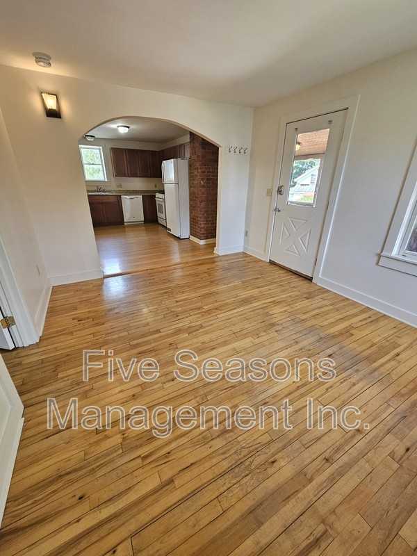 49 Intervale Ave - Photo 5 of 14