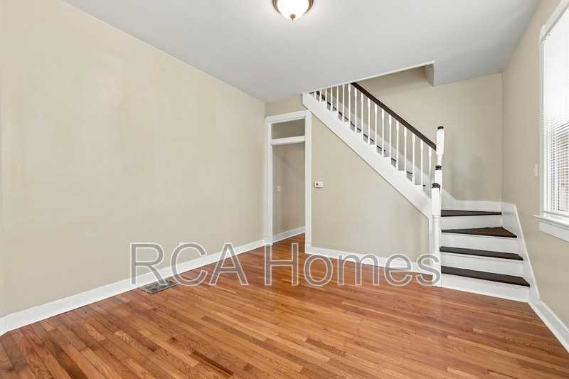 1013 E Morris St - Photo 2 of 10