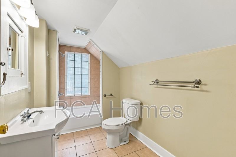 1013 E Morris St - Photo 7 of 10