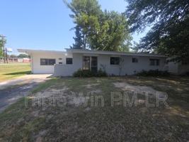 featured image of 1516 Gregory St