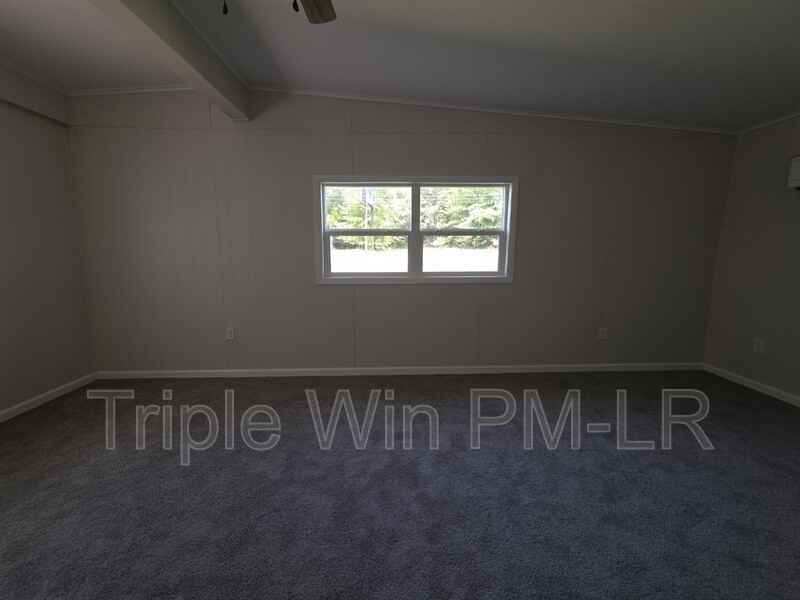 1516 Gregory St - Photo 7 of 36
