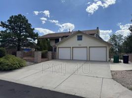 featured image of 10412 La Paz Dr Nw
