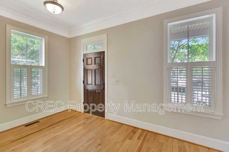 1705 Doldridge St - Photo 6 of 39