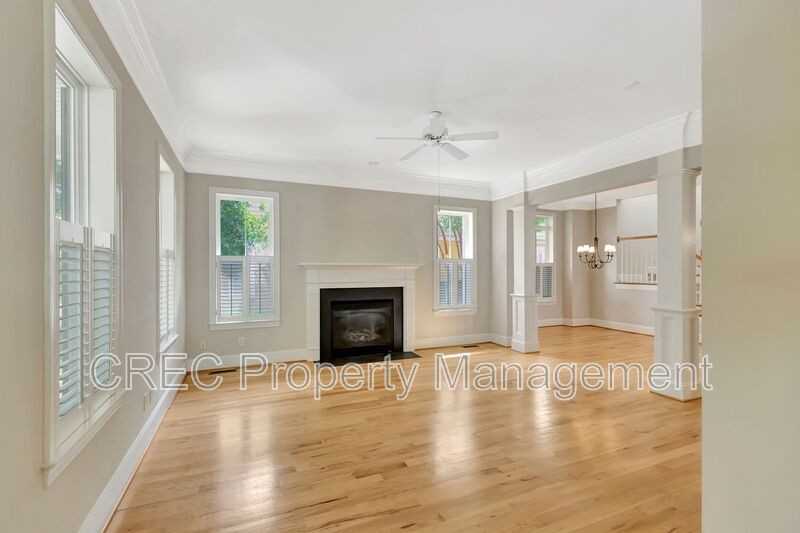 1705 Doldridge St - Photo 7 of 39