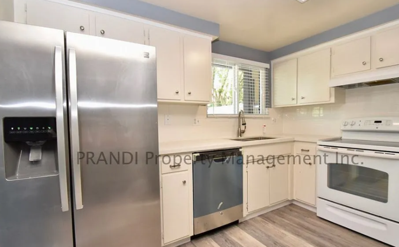 45 Grande Paseo - Photo 3 of 14