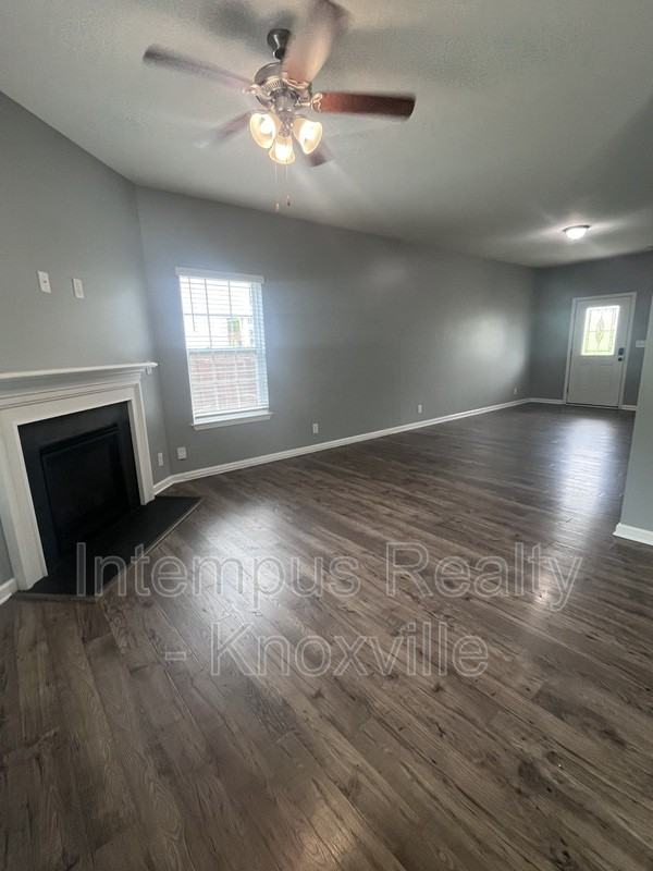 5469 Calvert Ln - Photo 6 of 43