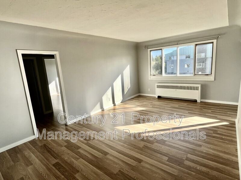 11235-117 Street Nw #2 - Photo 6 of 7
