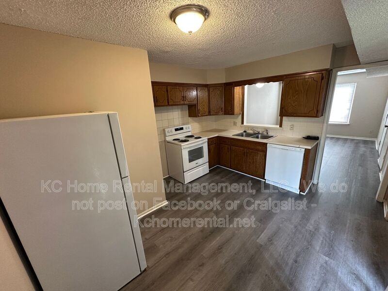 838 Saddlewood St #B - Photo 7 of 23