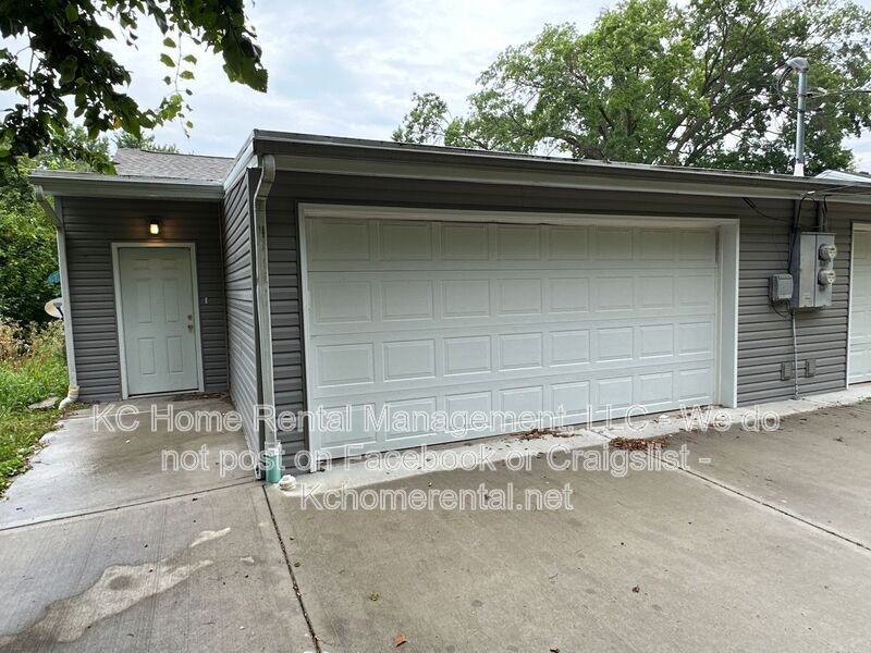 1127 Sherman Ave - Photo 4 of 31