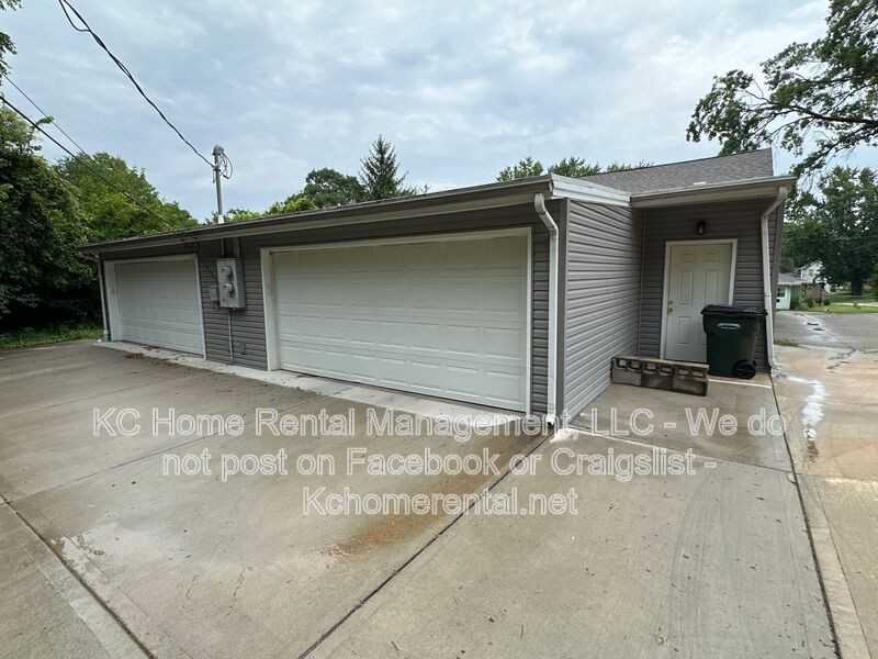 1127 Sherman Ave - Photo 5 of 31
