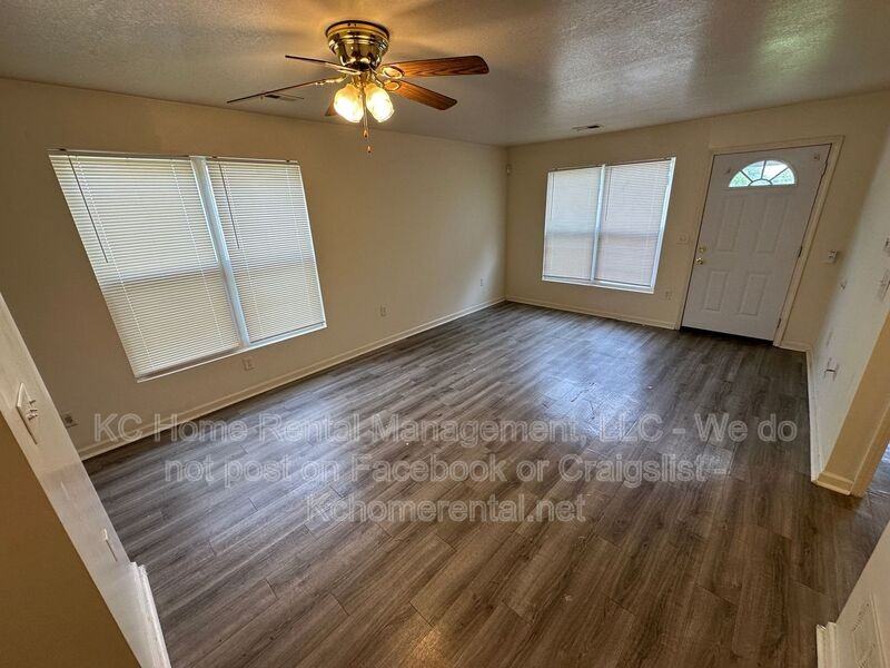 4319 Jackson Ave - Photo 3 of 20